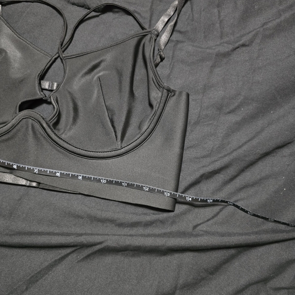 Black Strappy Bra, Lg - Picture 3 of 3